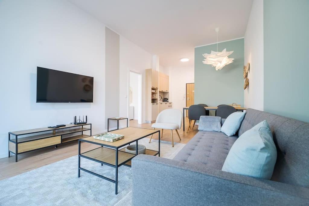 Mycampus 1 Bdrm, Stay 4, Free Parking, Garden, Self Check-In 소피아 외부 사진